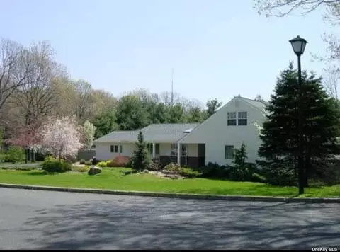 Talisman 31 Talisman Dr., Dix Hills, NY 11746