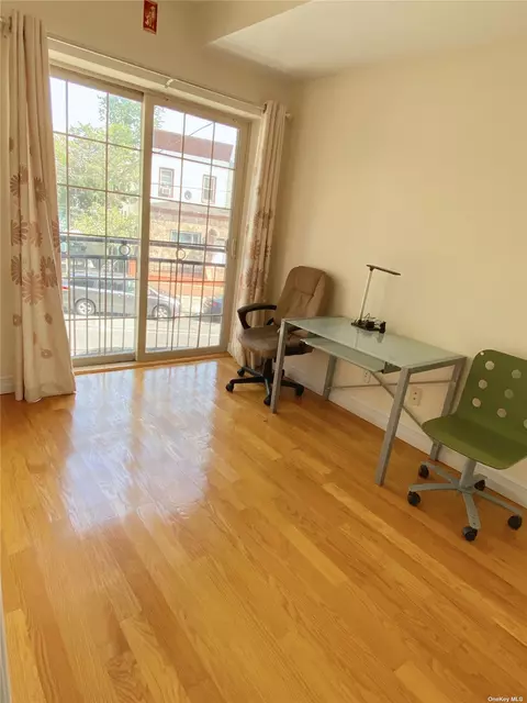 107-16 37th Ave #2A, Corona, NY 11368
