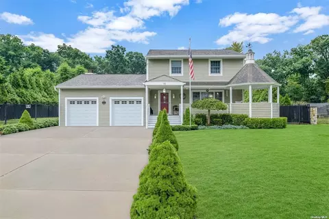 76 Schuyler Dr, Commack, NY 11725 photo 1