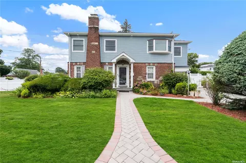 760 Colonial St, Uniondale, NY 11553