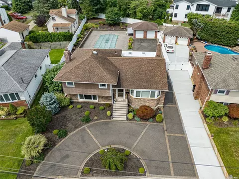 1830 White St, North Bellmore, NY 11710