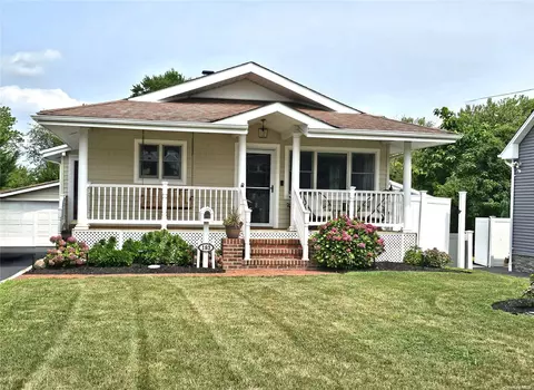 193 Wilson Blvd, Islip, NY 11751