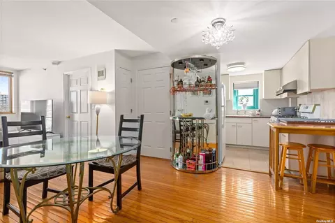 63-47 Booth St #E5, Rego Park, NY 11374