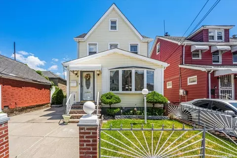 115-11 210th St, Cambria Heights, NY 11411