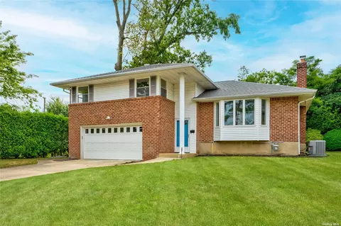710 Bach, Westbury, NY 11590
