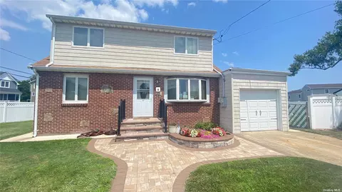 171 W Lido Prom, Lindenhurst, NY 11757