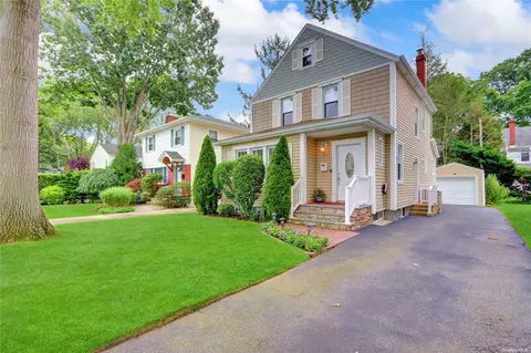 24 Bayberry Ave, Garden City, NY 11530