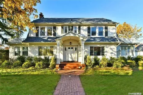 136 Argyle Rd, West Hempstead, NY 11552