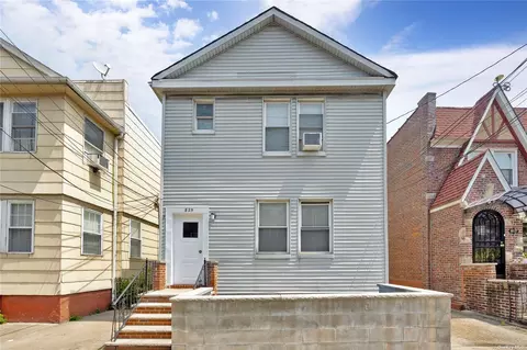 48-25 59th St, Woodside, NY 11377