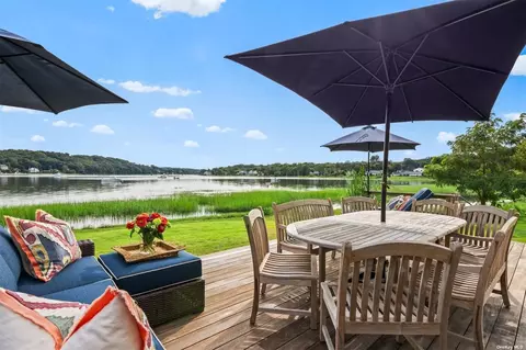 35 Madison Ave, Bayville, NY 11709