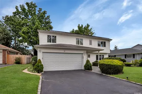 33 Randy Ln, Plainview, NY 11803