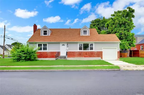 153 Argyle Ave, Uniondale, NY 11553