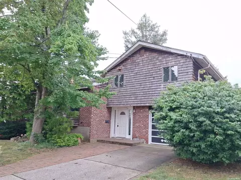 988 Lydia Pl, Baldwin, NY 11510