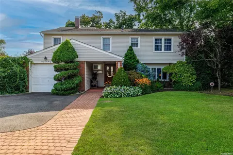 3290 Park Ave, Oceanside, NY 11572