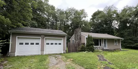 22 Haines Ct, Carmel, NY 10512