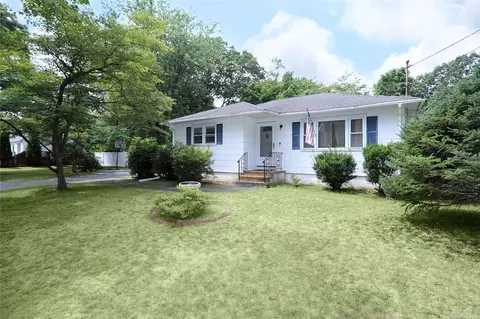 60 Titmus Dr, Mastic, NY 11950