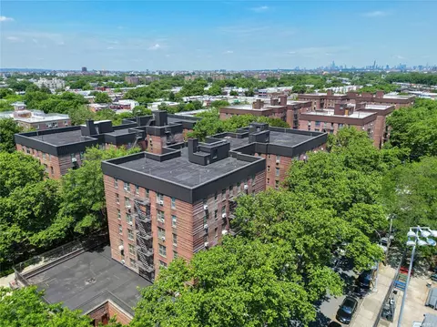 2212 Brigham St #3E, Brooklyn, NY 11229