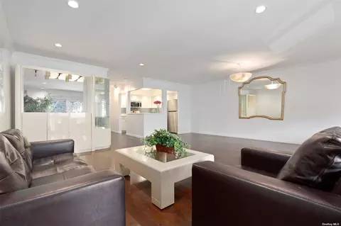 14-07 Michael #119M, Bayside, NY 11360