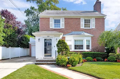138 Voorhis Ave, Rockville Centre, NY 11570