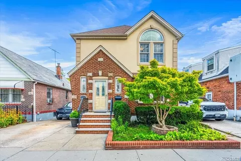77-21 80 St, Glendale, NY 11385