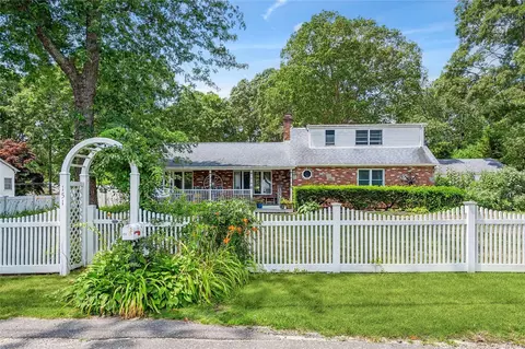 151 Grand Ave, Shirley, NY 11967