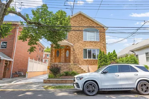 61-38 168 St, Fresh Meadows, NY 11365