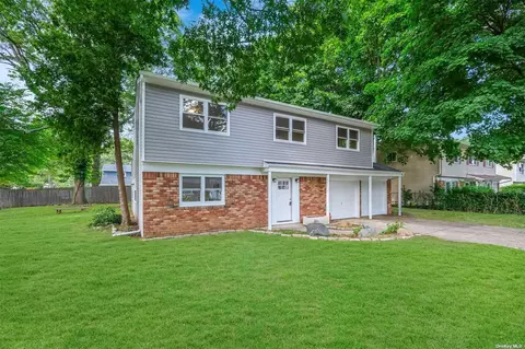 53 Lafayette St, Huntington, NY 11743