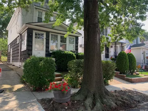 53-15 66th St, Maspeth, NY 11378