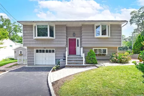 260 Cook St, Huntington Station, NY 11746
