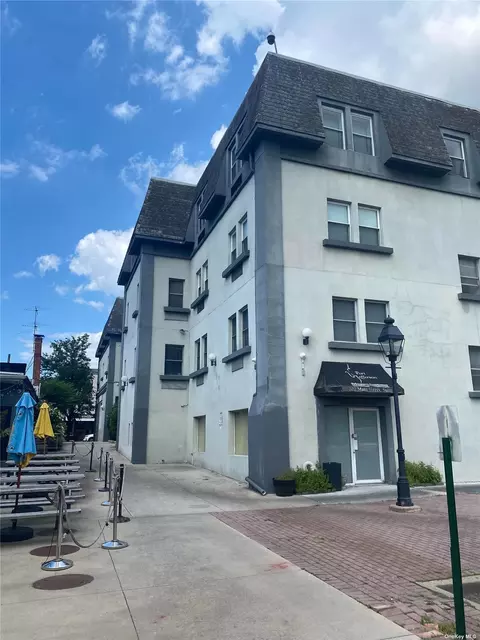 202 Main St #101, Port Jefferson, NY 11777