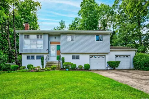 50 Shipman Ave, North Babylon, NY 11703
