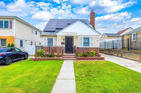 241-39 128th Dr, Rosedale, NY 11422