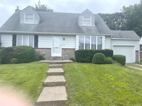 110 Rosalie Dr, East Meadow, NY 11554