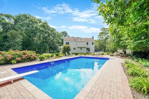 9 Miller Place Middle Is Rd, Miller Place, NY 11764