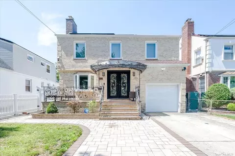 48-52 Oceania St, Bayside, NY 11364