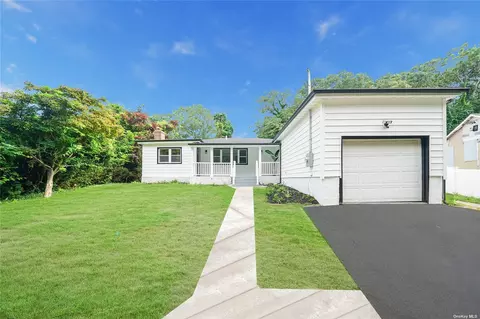 22 Port Washington Rd, Sound Beach, NY 11789
