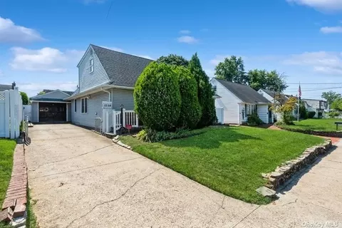 1129 Irving St S, Valley Stream, NY 11580