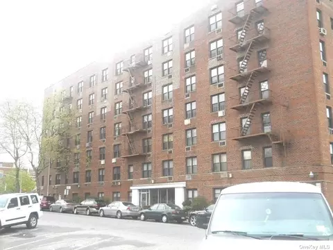 152-72 Melbourne Ave #5E, Flushing, NY 11367