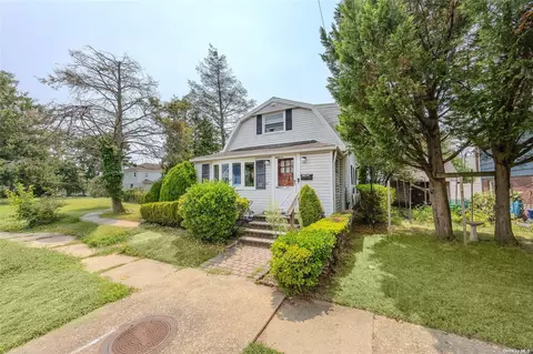 100 Belmont Ave, Elmont, NY 11003