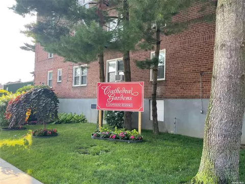 22 Mulford Pl #1A, Hempstead, NY 11550
