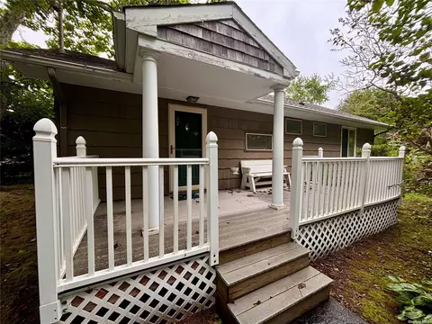 83 Lewis Rd, East Quogue, NY 11942