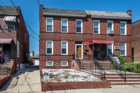 29-08 200th St, Bayside, NY 11360
