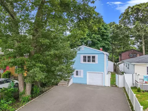 144 Moriches Ave, Mastic, NY 11950