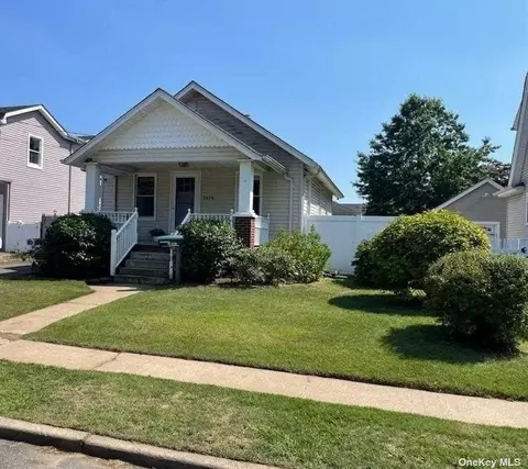 2478 Orange St, Bellmore, NY 11710