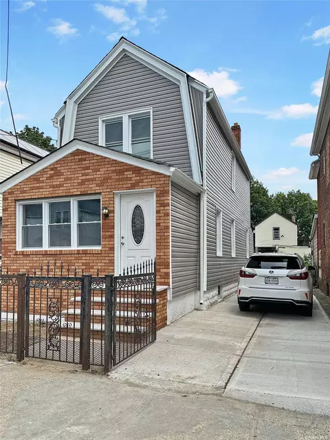 120-25 142nd St, Jamaica, NY 11436