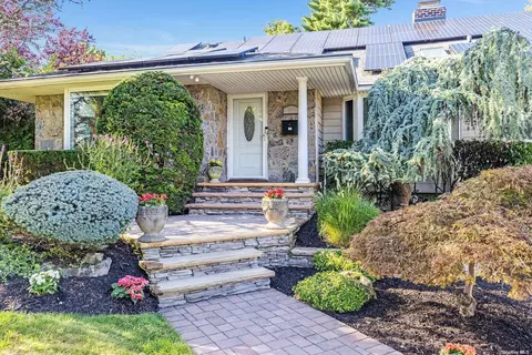 75 Birchwood Park Dr, Jericho, NY 11753