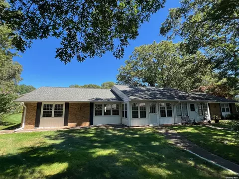 323 Woodbridge Dr # A, Ridge, NY 11961