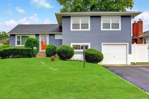 3969 Bernice Rd, Seaford, NY 11783