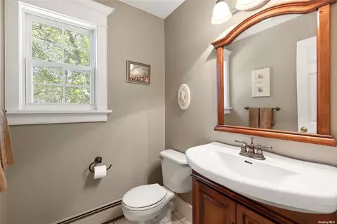 48 Ocean Ave, Hampton Bays, NY 11946 | 16 Photos - Movoto