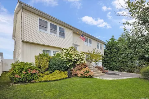 3607 Ocean Ave, Seaford, NY 11783